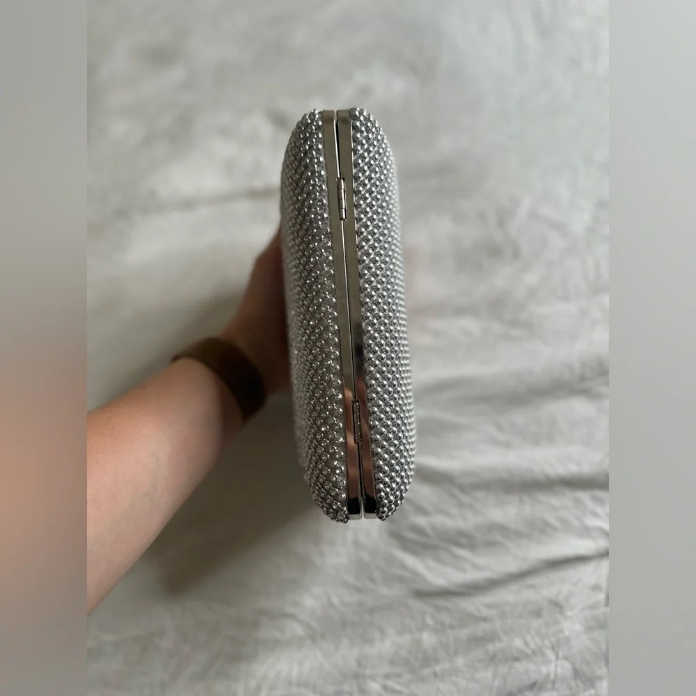 Crystal clutch